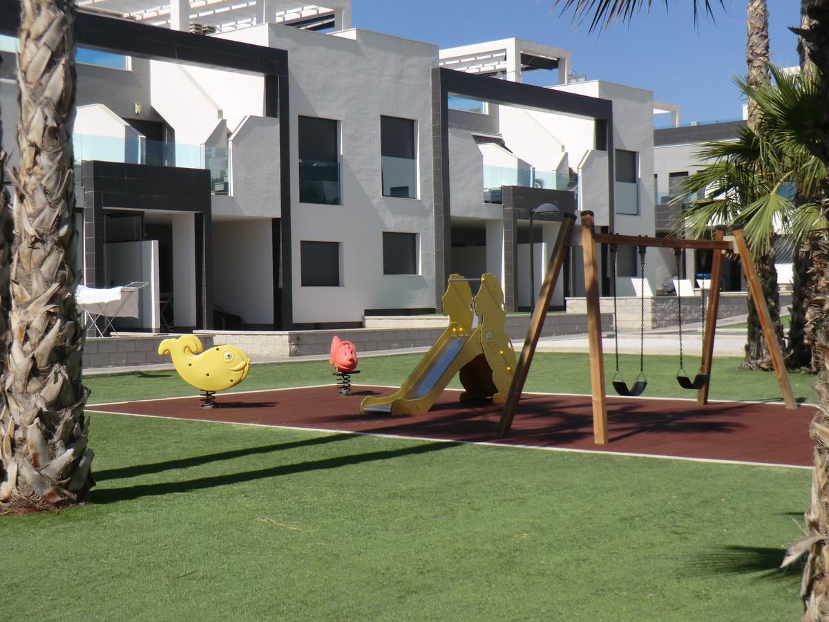 Casas Holiday - Oasis Beach Orihuela Exterior photo
