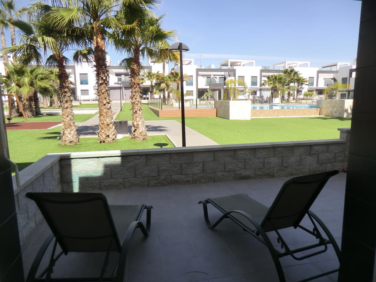 Casas Holiday - Oasis Beach Orihuela Exterior photo